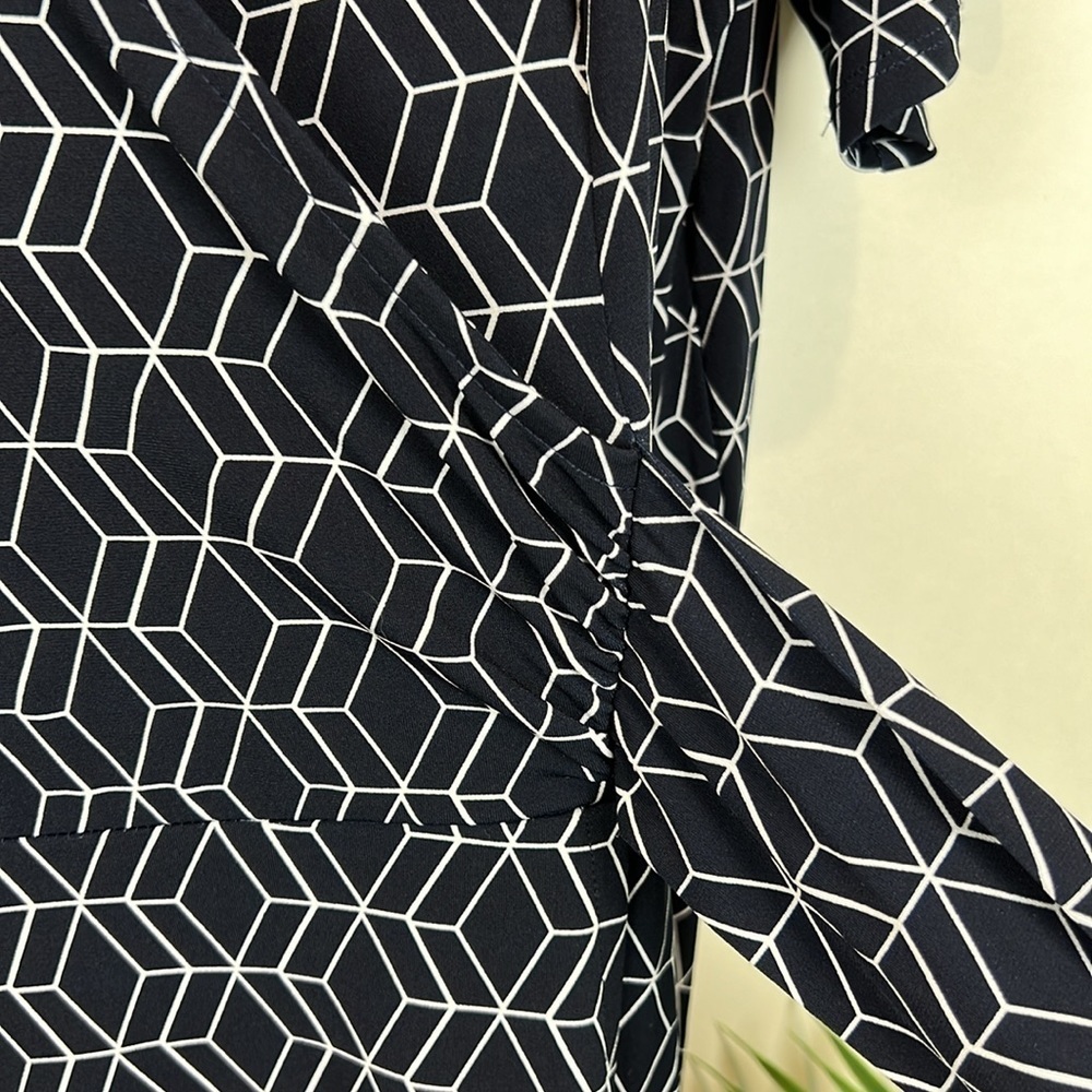 NWT 41 Hawthorn Kaitlyn Wrap Dress Navy 2X Geometric - Picture 7 of 11